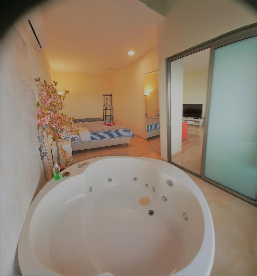Panorama Bay View 3 Room Хайфа Экстерьер фото